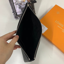 Load image into Gallery viewer, LV Damier Daily Pouche - Müllner´s