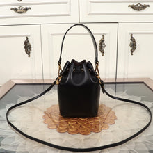 Load image into Gallery viewer, Mon Tresor F Roma