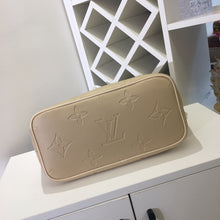 Load image into Gallery viewer, LV Classic Monogram Neverfull
