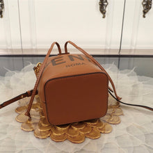 Load image into Gallery viewer, Mon Tresor F Roma