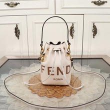 Load image into Gallery viewer, Mon Tresor F Roma