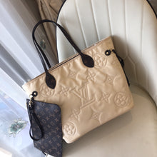 Load image into Gallery viewer, LV Quilted Monogram Neverfull