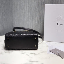 Load image into Gallery viewer, Medium Lady D Bag Golden Charms