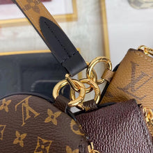 Load image into Gallery viewer, LV Trio Pouch - Müllner´s