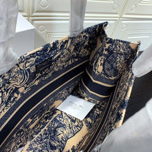 Load image into Gallery viewer, Medium D Book Tote Jouy motif - Müllner´s