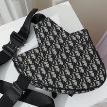 Load image into Gallery viewer, CD Jacquard Saddle Bag Men - Müllner´s