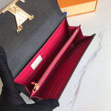 Load image into Gallery viewer, LV Capucines Continental - Müllner´s