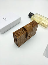 Load image into Gallery viewer, CD Montaigne Flip