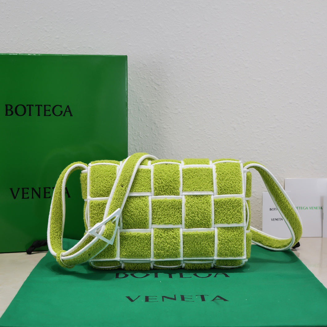 Bottega V Padded Cassette Wimbledon Edition