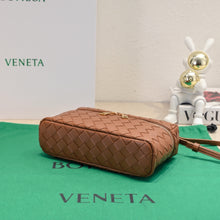 Load image into Gallery viewer, Bottega V Bang Bang Vanity Case
