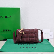 Load image into Gallery viewer, Bottega V Padded Cassette
