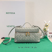 Load image into Gallery viewer, Bottega V Bang Bang Vanity Case
