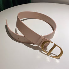 Load image into Gallery viewer, 40 Montaigne D Belt Gold - Müllner´s
