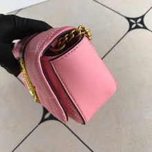 Cargar imagen en el visor de la galería, Virtus Quilted Evening Bag
