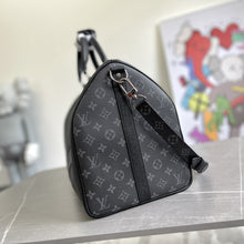 Cargar imagen en el visor de la galería, LV Keepal Bandouliere 50 Bag
