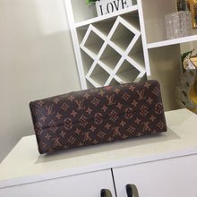 Cargar imagen en el visor de la galería, LV Love Onthego
