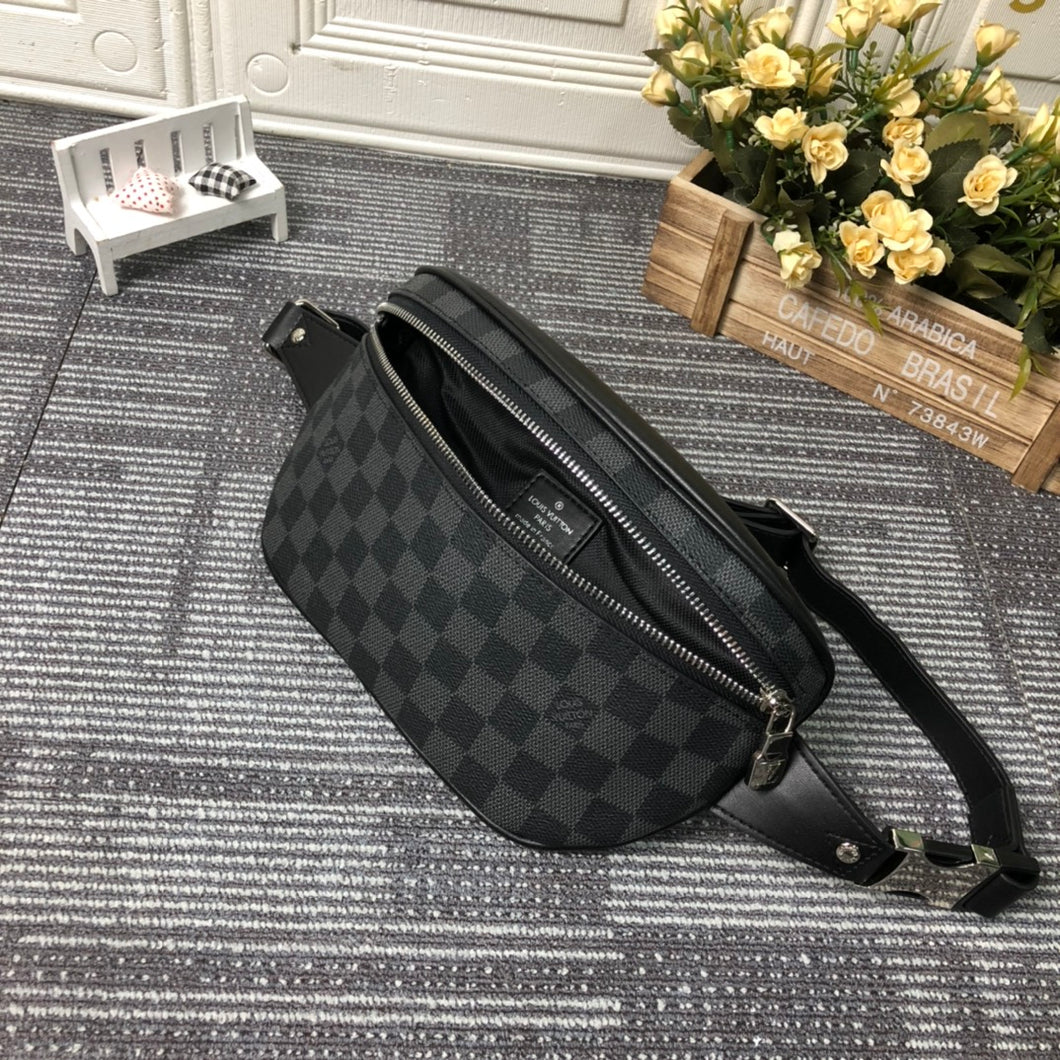 LV Campus Bumbag Damier