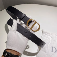 Load image into Gallery viewer, 30 Montaigne D Belt Gold - Müllner´s
