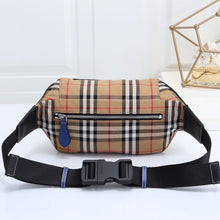 Cargar imagen en el visor de la galería, Color Lining Icon Stripe E-canvas Sonny Bum Bag - Müllner´s
