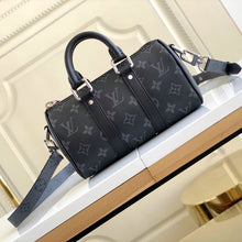 Cargar imagen en el visor de la galería, LV Monogram Keepall Xs Bag
