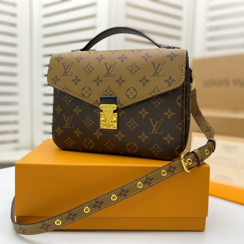 LV Pochette Métis Bi-Tone