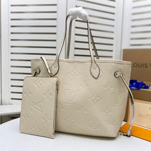 Cargar imagen en el visor de la galería, LV Classic Textured Monogram Neverfull
