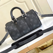 Cargar imagen en el visor de la galería, LV Monogram Keepall Xs Bag
